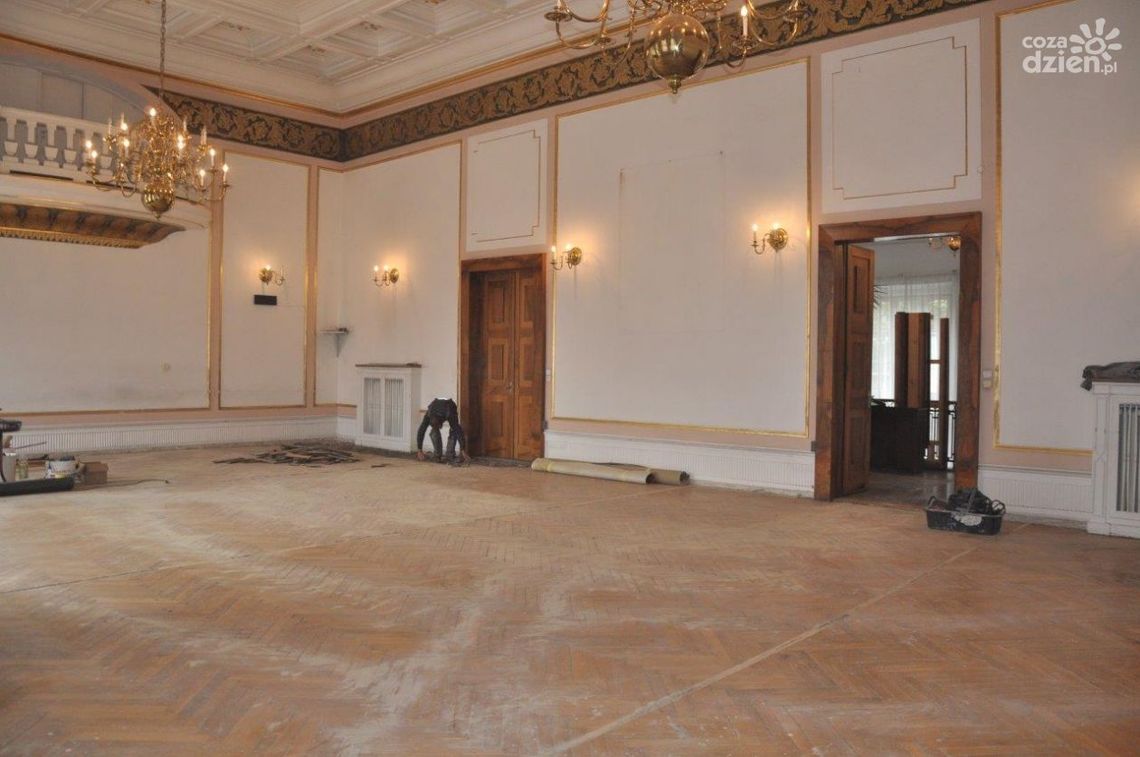 Remont sali ślubów w USC Remont sali ślubów w USC