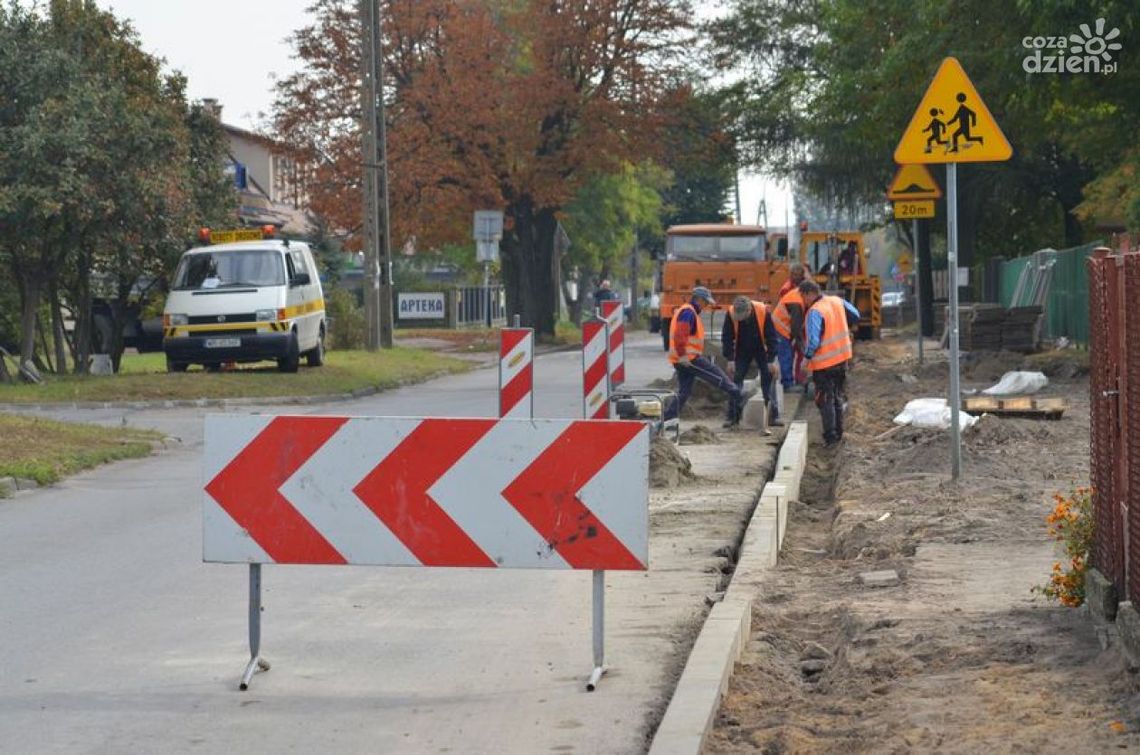 Remontują chodnik na ulicy Gajowej Remontują chodnik na ulicy Gajowej
