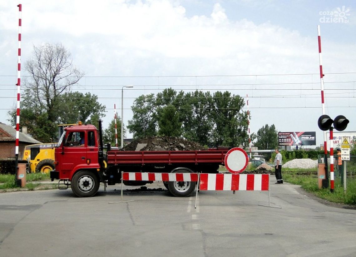 Remontują przejazd na Młodzianowskiej