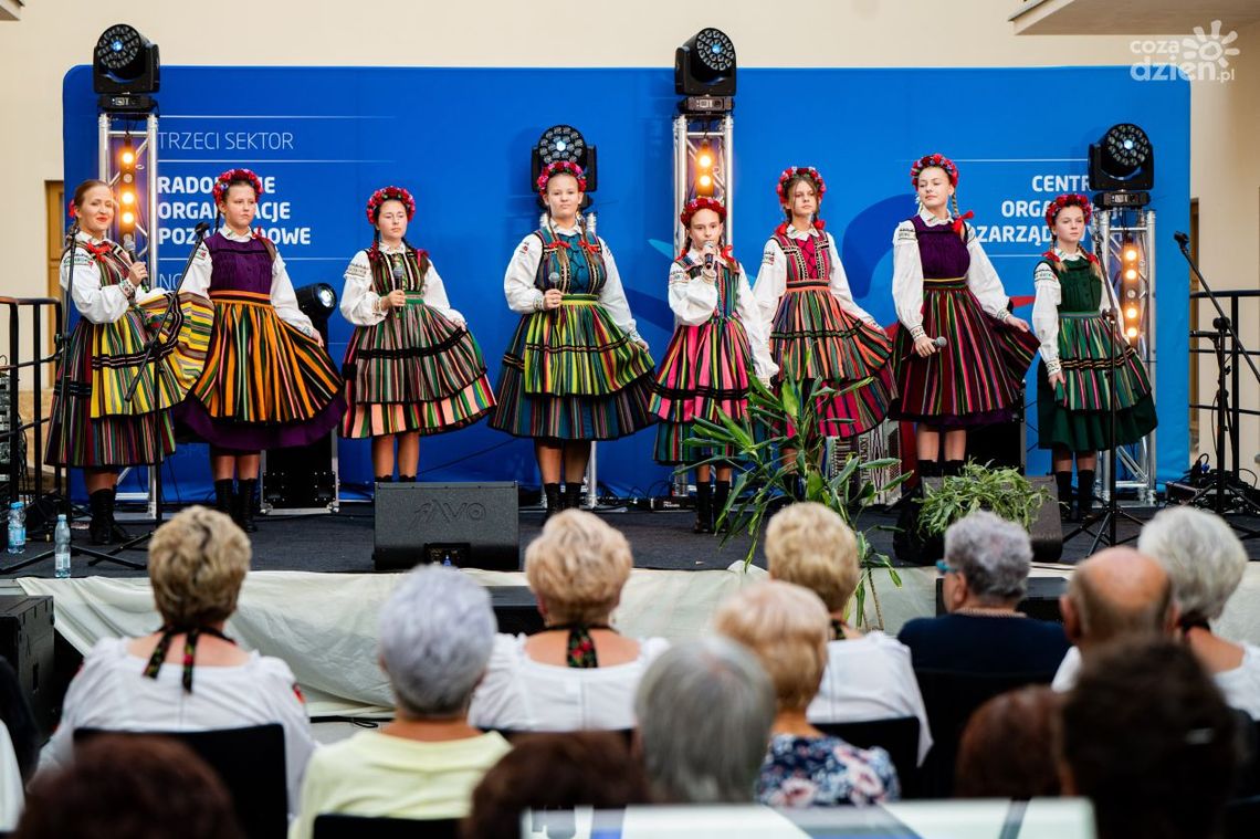 "Retradycje Muzyczne" w Kamienicy Deskurów! Zagrały kapele oraz zespoły "Retradycje Muzyczne" w Kamienicy Deskurów! Zagrały kapele oraz zespoły