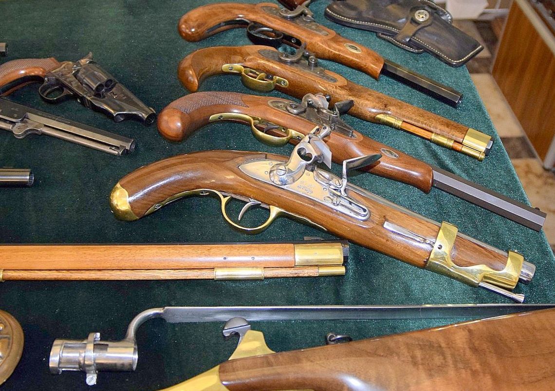 Retrospotkanie - Historia broni czarnoprochowej i broni białej Retrospotkanie - Historia broni czarnoprochowej i broni białej