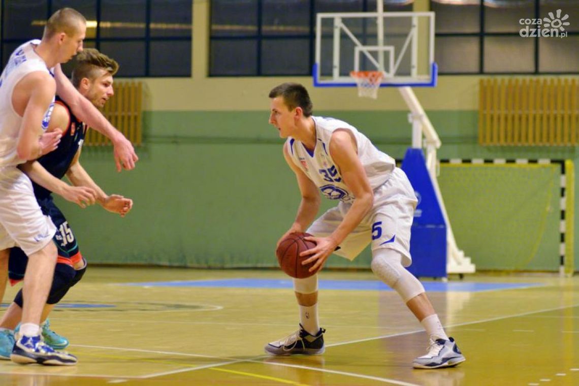 Rezerwy Rosy wygrały z liderem! Rezerwy Rosy wygrały z liderem!