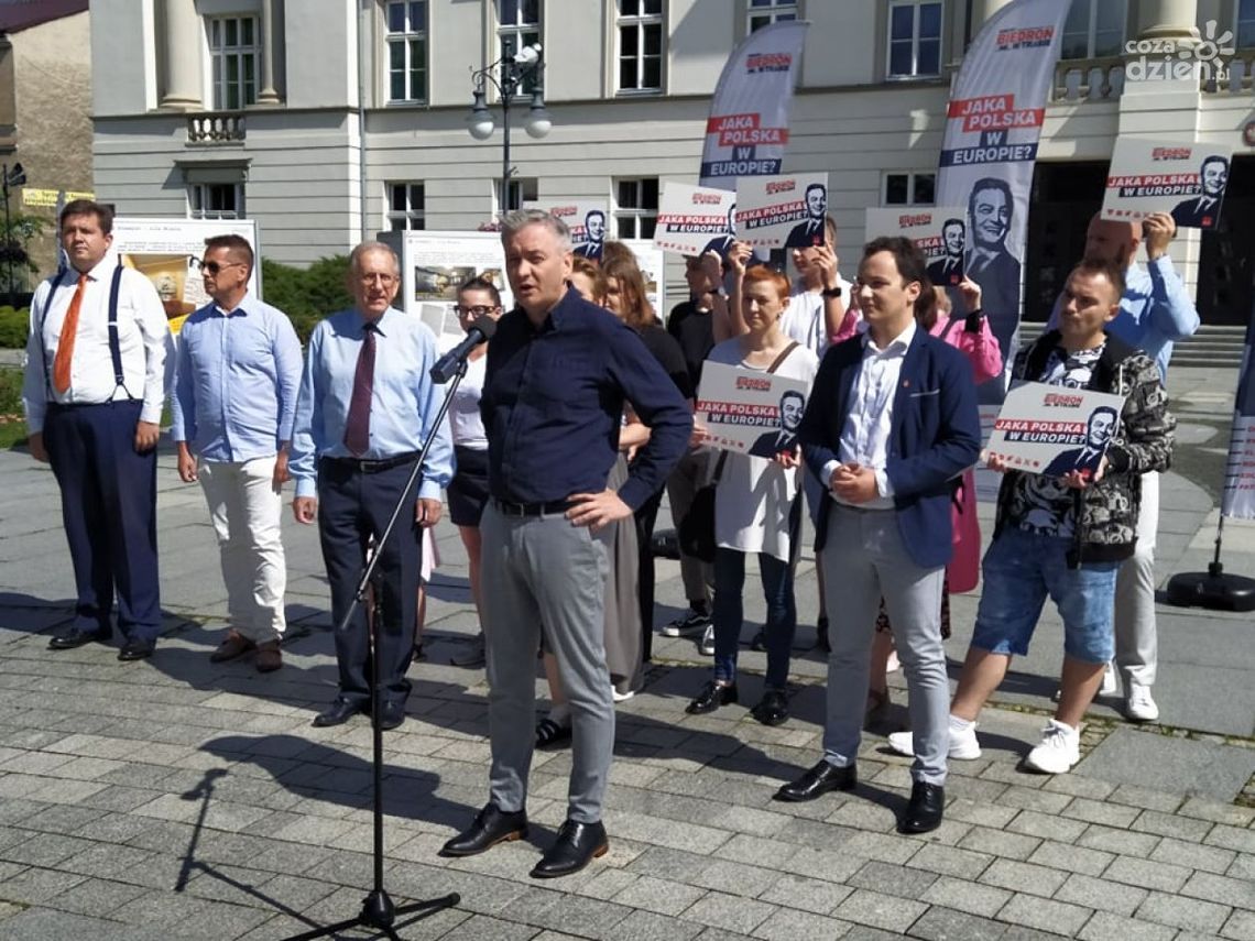 Robert Biedroń na pikniku w Radomiu: - Ministerstwo Obrony Narodowej i urzędy wojewódzkie powinny być w Radomiu