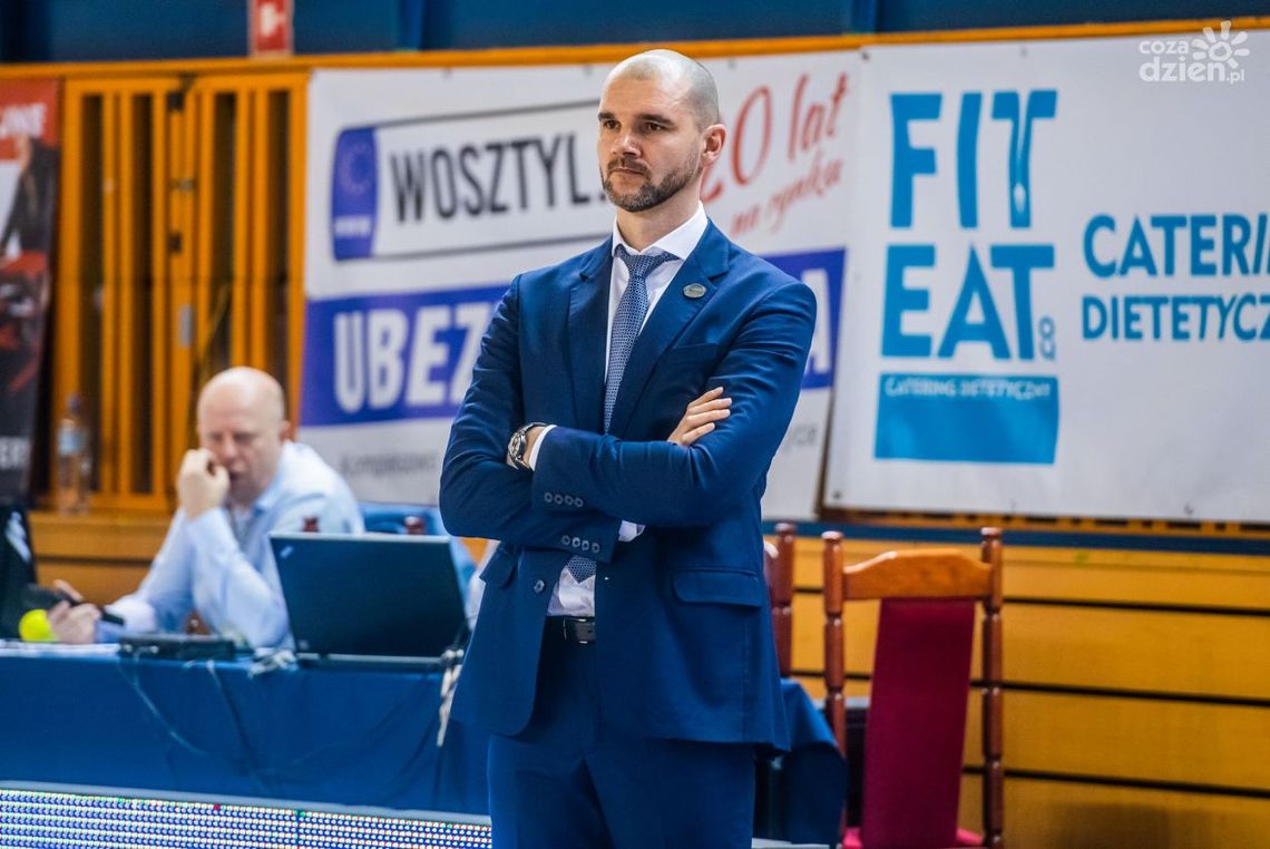 Robert Witka nadal będzie trenerem koszykarzy HydroTrucku Radom Robert Witka nadal będzie trenerem koszykarzy HydroTrucku Radom