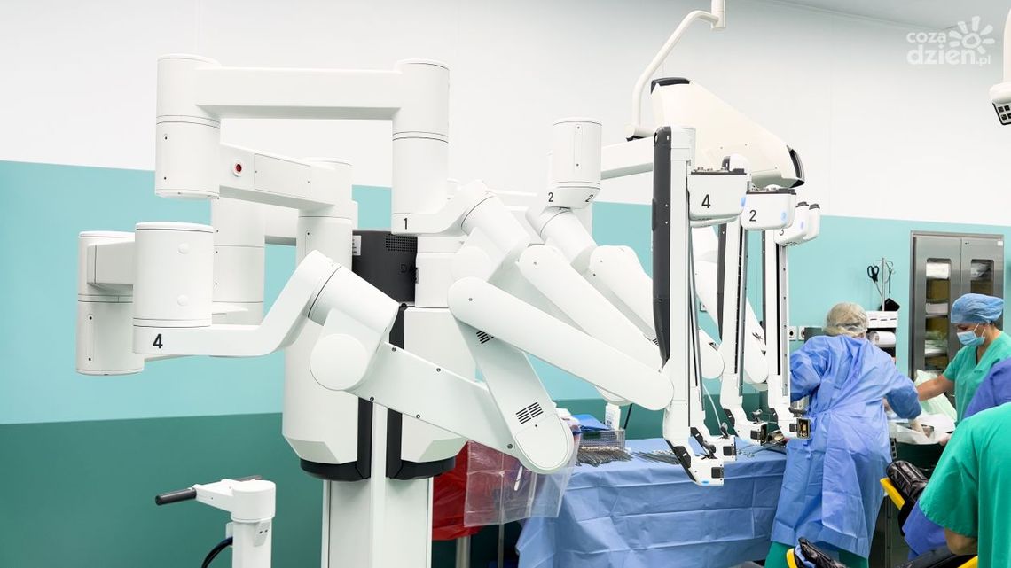 Robot chirurgiczny w Radomskim Centrum Onkologii. Precyzja w służbie pacjentom Robot chirurgiczny w Radomskim Centrum Onkologii. Precyzja w służbie pacjentom