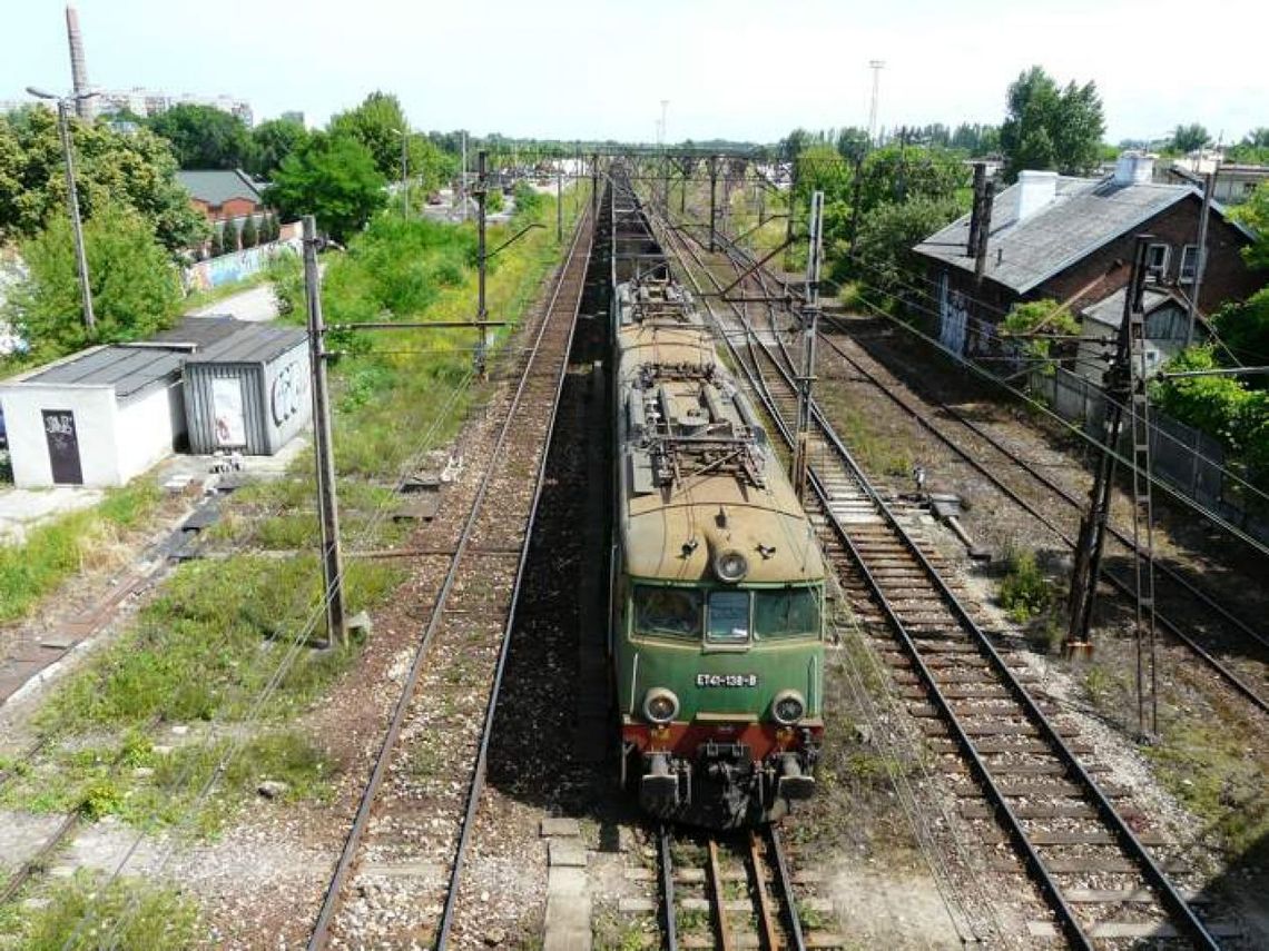 Roboty na torach na trasie Radom - Skarżysko Roboty na torach na trasie Radom - Skarżysko
