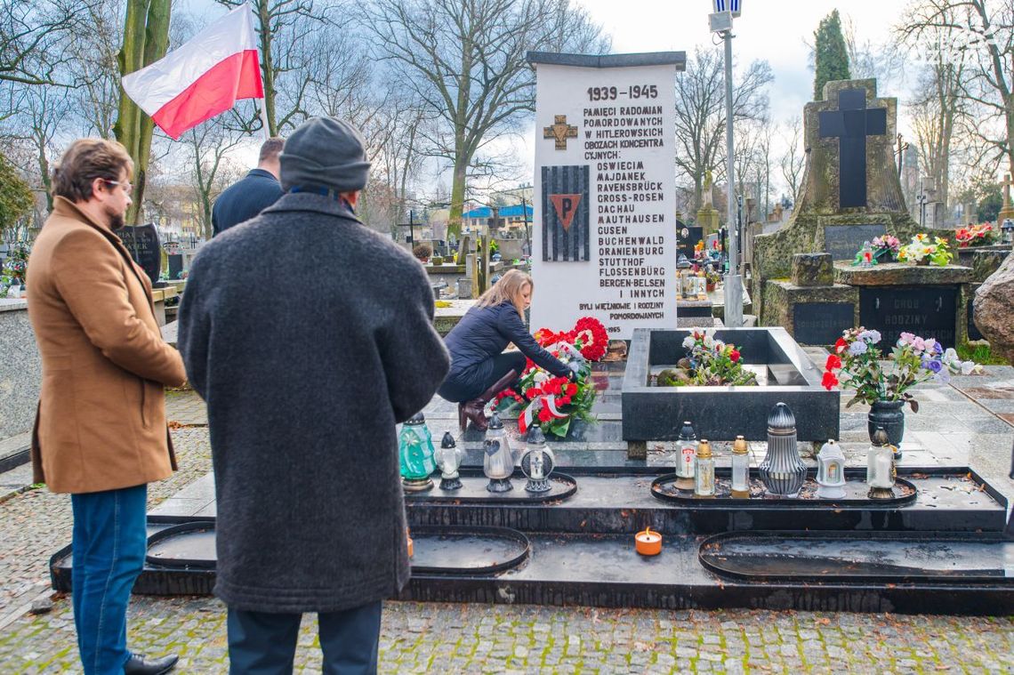 Rocznica pierwszego transportu więźniów do niemieckiego obozu zagłady na Majdanku