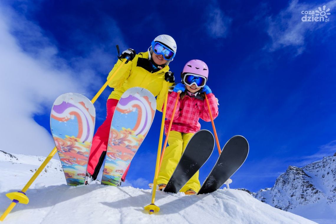 Rodzaje nart carvingowych. Jak wybrać narty zjazdowe?