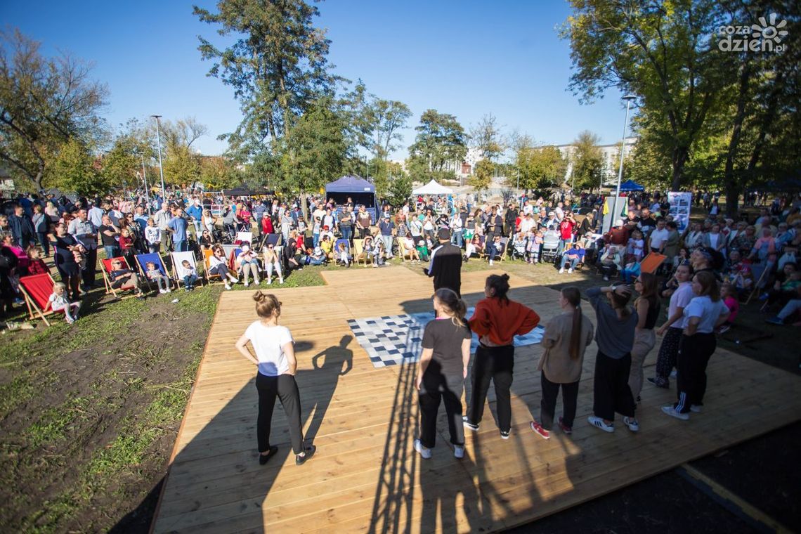Rodzinnie i bez samochodu Rodzinnie i bez samochodu