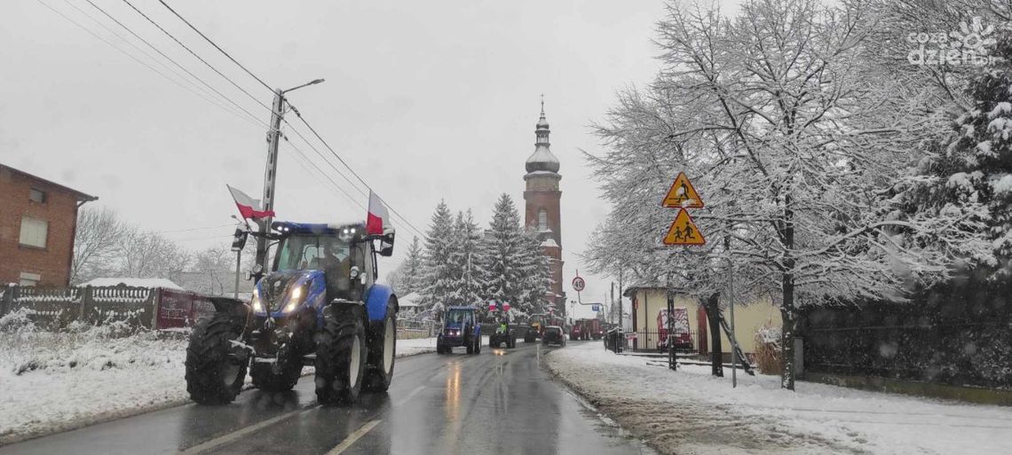 Rolnicy na drogach! Trwają protesty Rolnicy na drogach! Trwają protesty