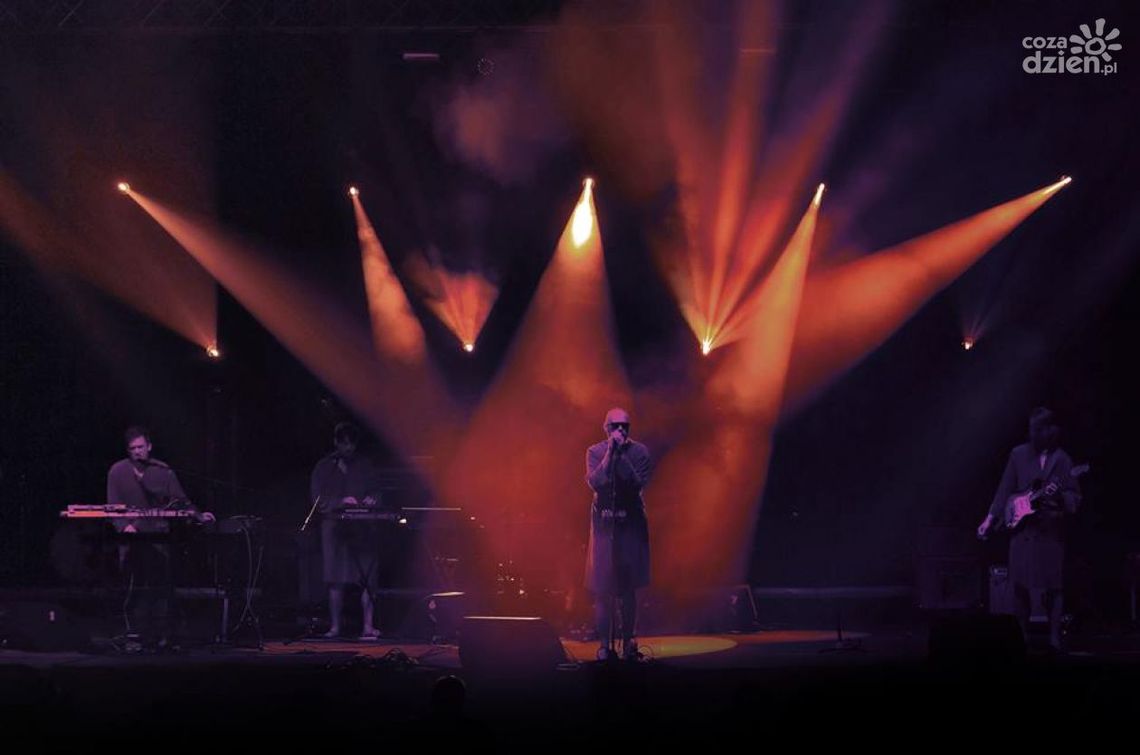 Romantic fellas wystąpią w "Łaźni"