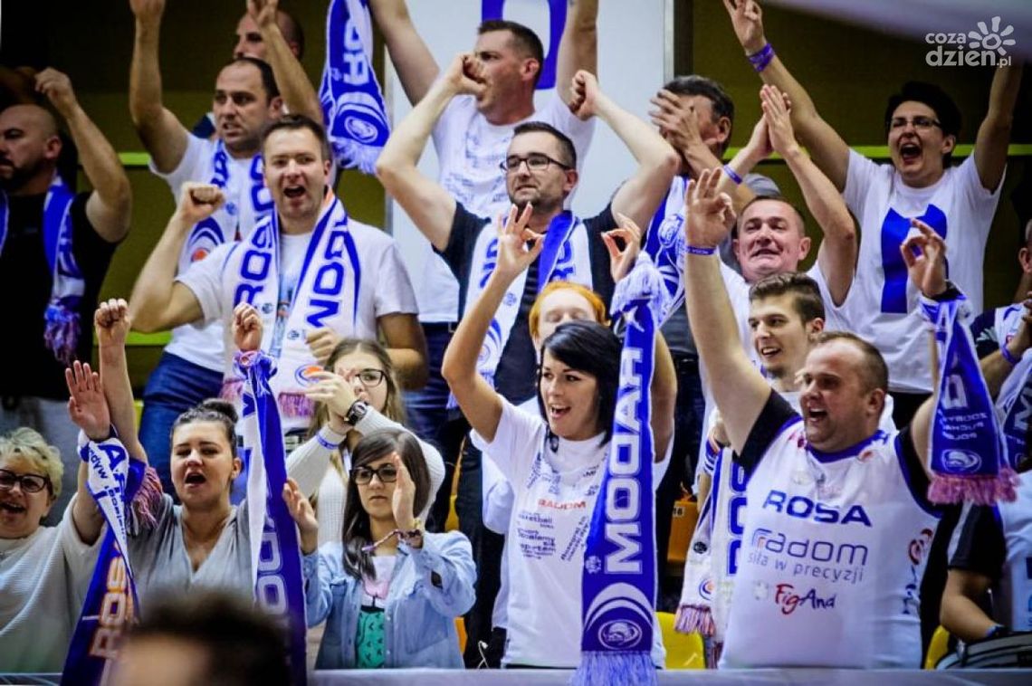 ROSA dała srogą lekcję koszykówki
ROSA dała srogą lekcję koszykówki