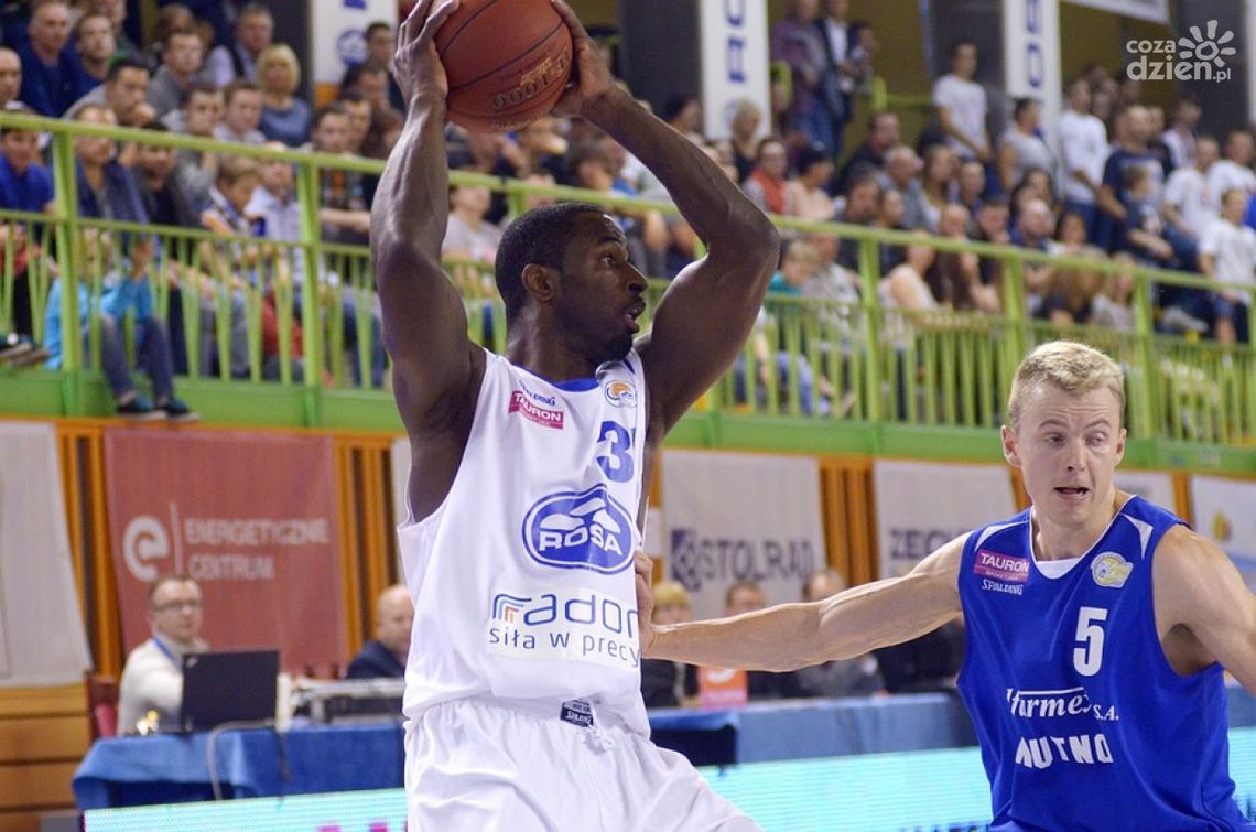 Rosa otwiera nowy rok z Polfarmexem