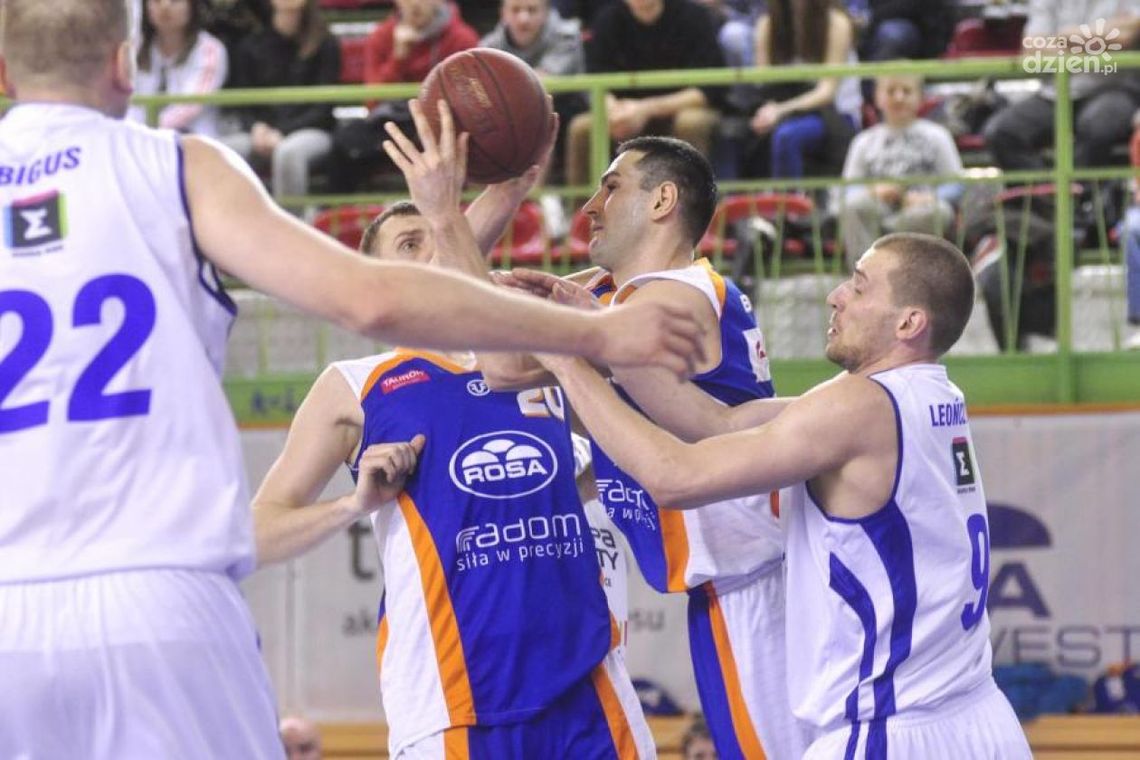 Rosa przegrała na koniec sezonu Rosa przegrała na koniec sezonu