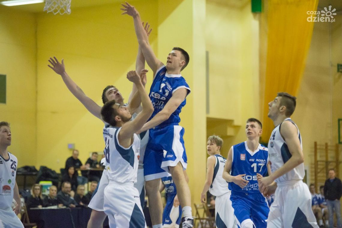 ROSA wygrała i zagra o medal!