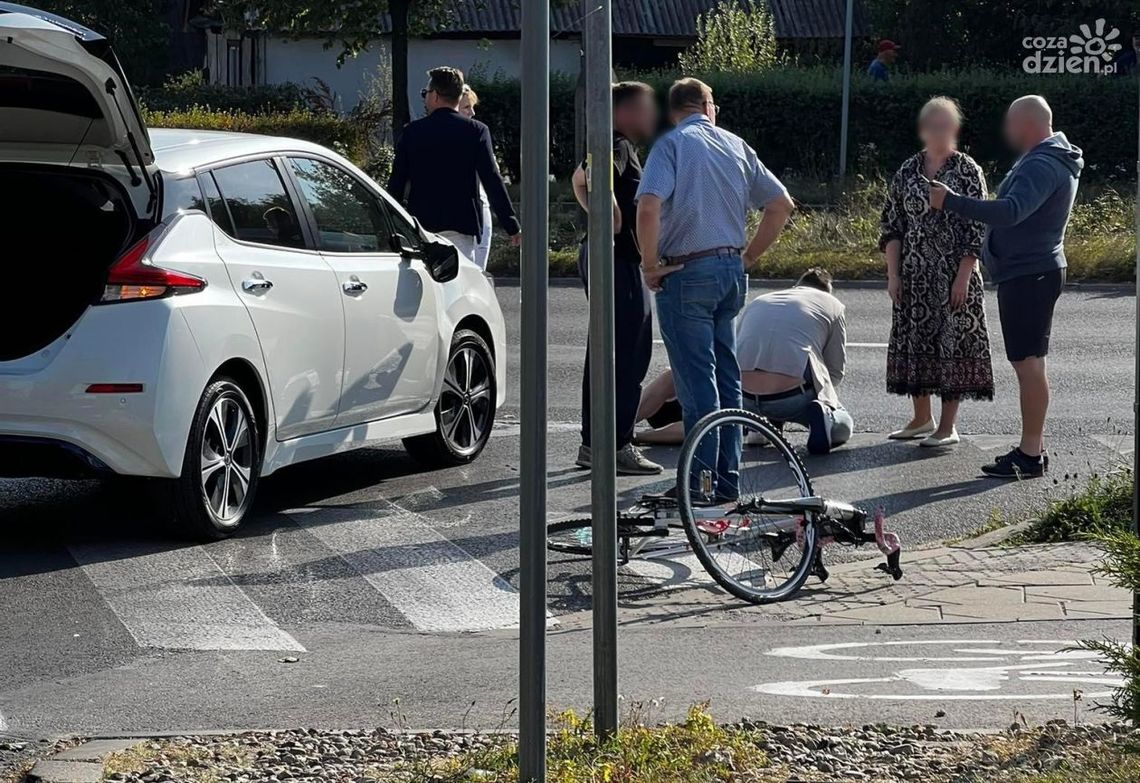 Rowerzystka wjechała w auto na ul. Grzecznarowskiego