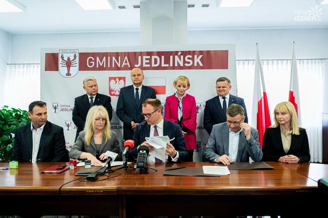 Rozbudowa sieci kanalizacyjnej w gminie Jedlińsk