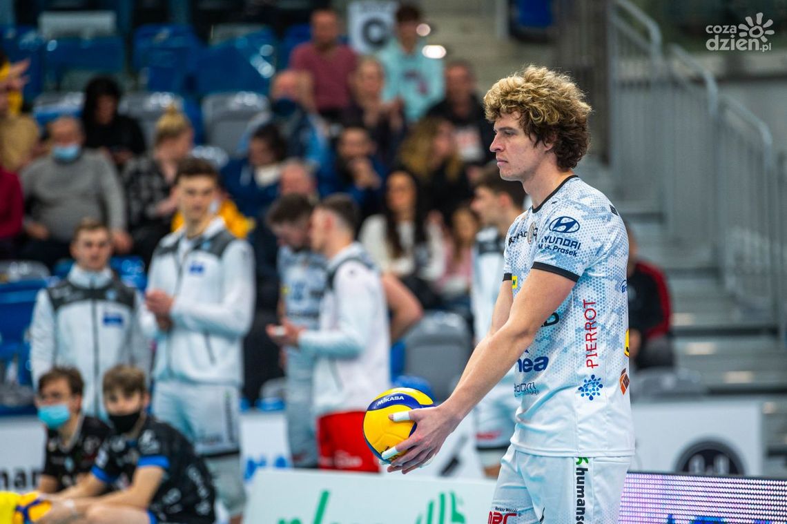 Rozgrywający Aleksandr Woropajew odchodzi z odchodzi z Cerradu Enei Czarnych