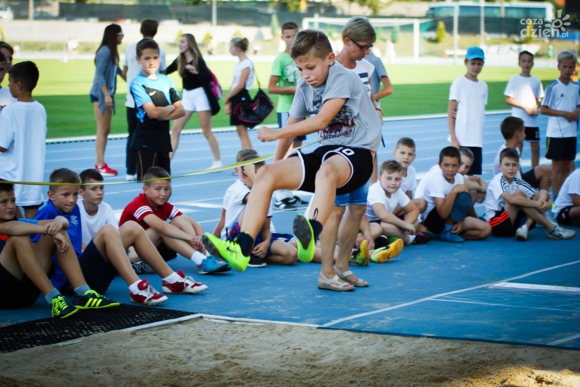 ROZLA zaprasza na Czwartki Lekkoatletyczne ROZLA zaprasza na Czwartki Lekkoatletyczne