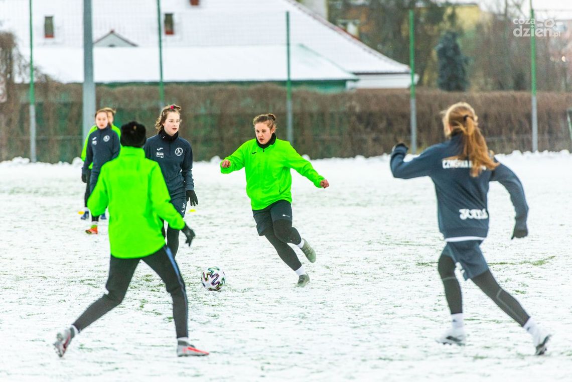 Różnica klas. HydroTruck gromi w sparingu