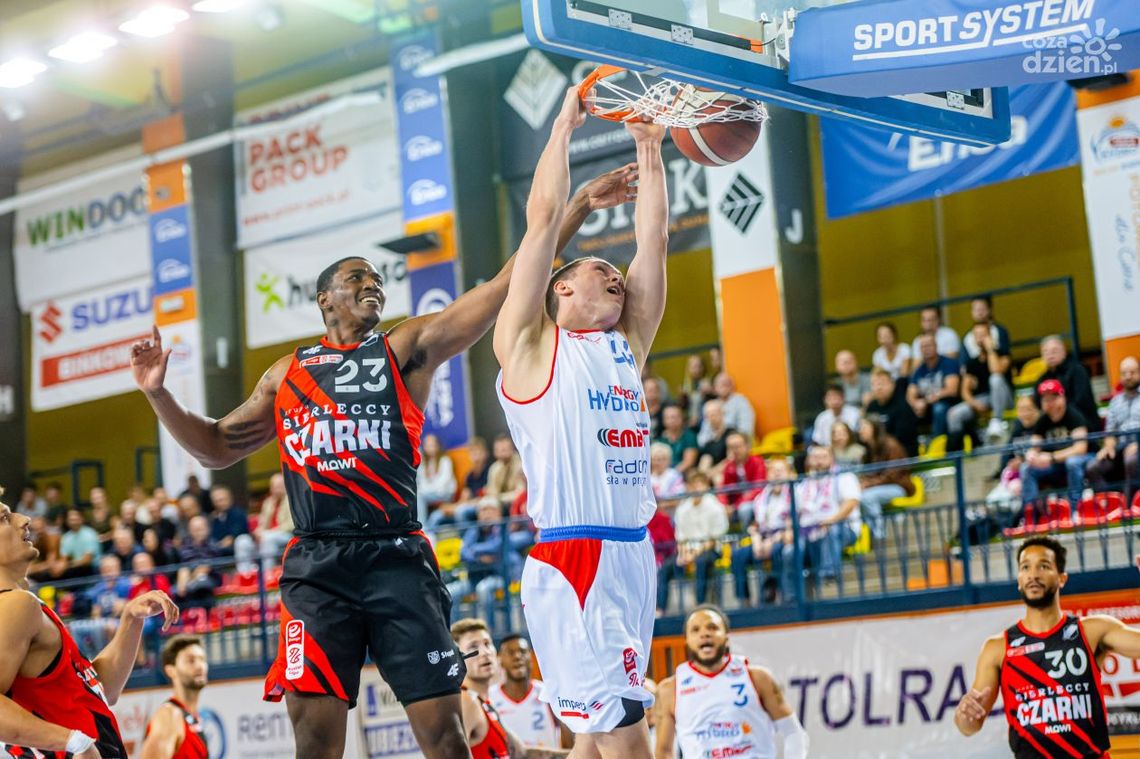 Rozpoczynają nową rundę. Koszykarze HydroTrucku zagrają w Słupsku
