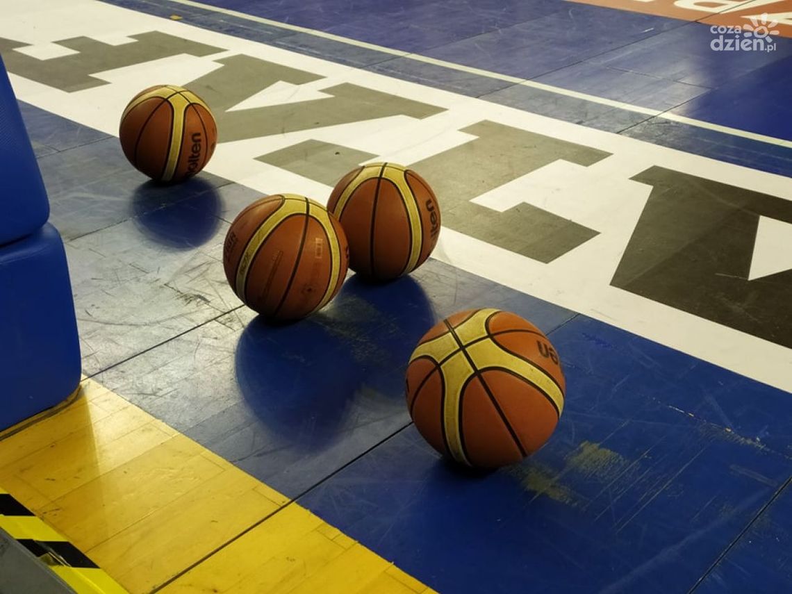 Rozpoczynamy 24. sezon Radomskiego Nurtu Basketu Amatorskiego Rozpoczynamy 24. sezon Radomskiego Nurtu Basketu Amatorskiego