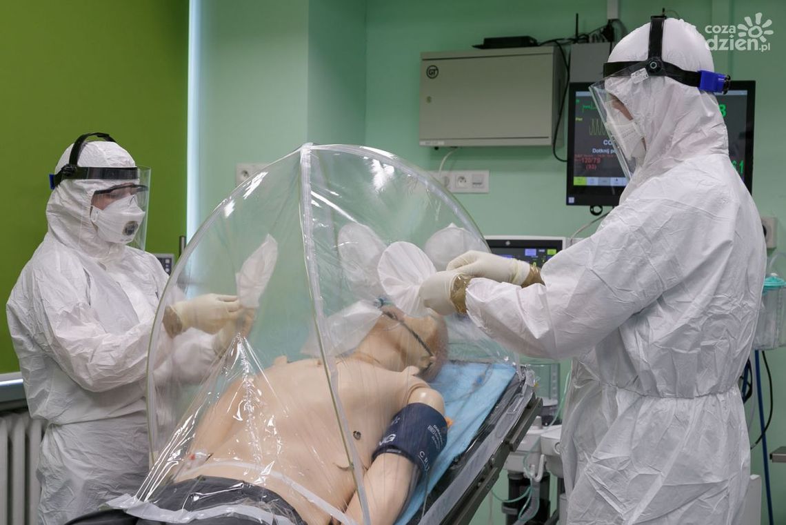 RSS otrzymał 1000 namiotów barierowych od PZU RSS otrzymał 1000 namiotów barierowych od PZU