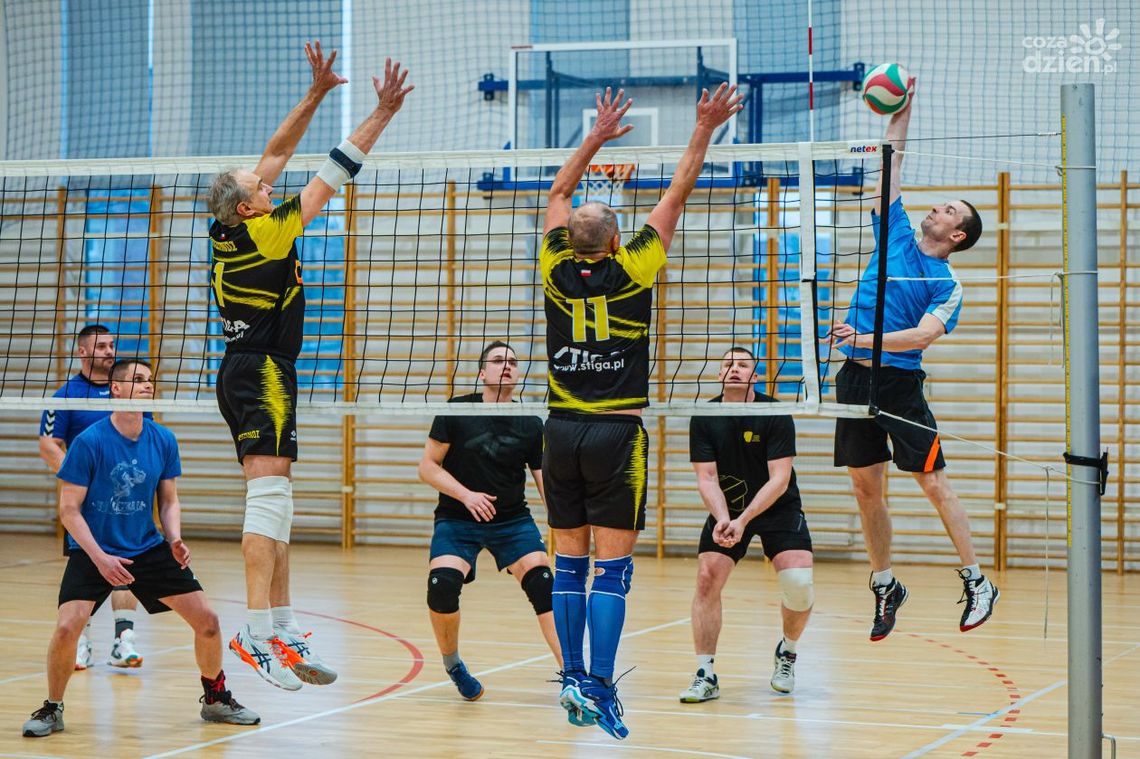 Ruszyła druga edycja Amatorskiej Ligi Akademii Piłki Siatkowej Radom. Do rywalizacji przystąpiło 12 ekip