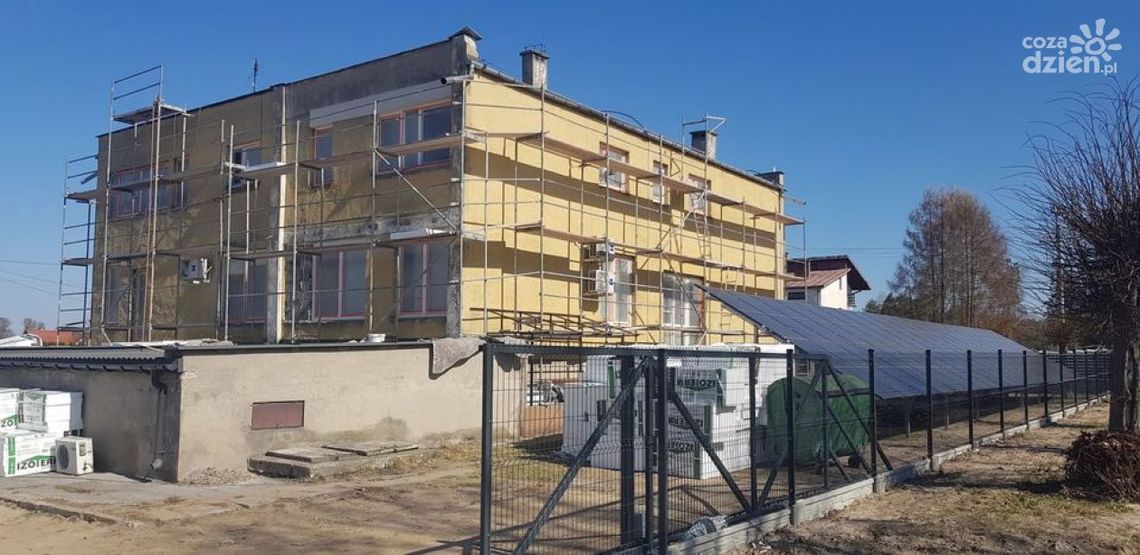 Ruszyły prace przy termomodernizacji ośrodka zdrowia w Stromcu