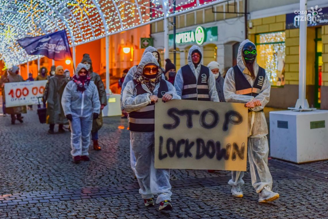 "Rząd morduje gospodarkę". Konfederacja przeciw obostrzeniom