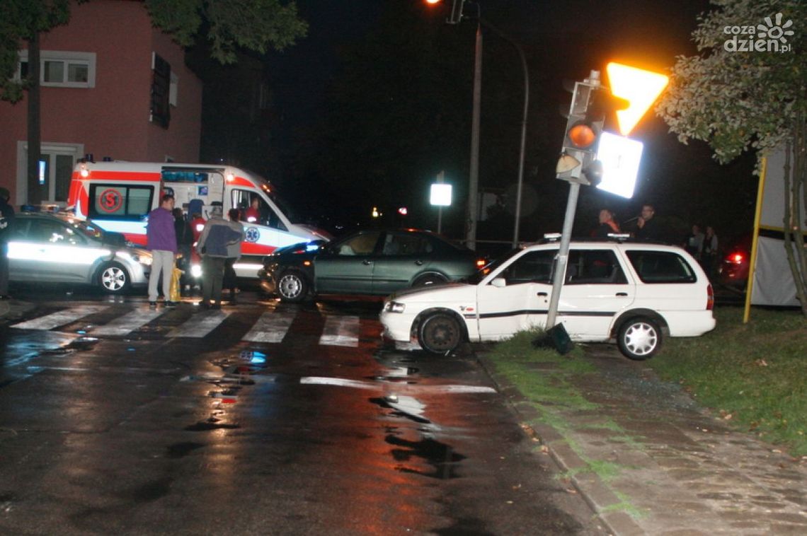 Samochód wpadł w grupę ludzi! (AKTUALIZACJA)