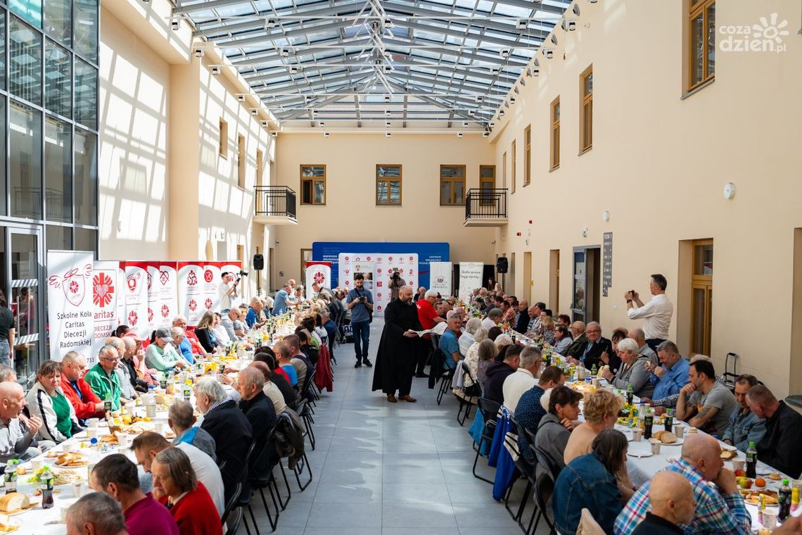 Samotni podzielili się jajkiem 