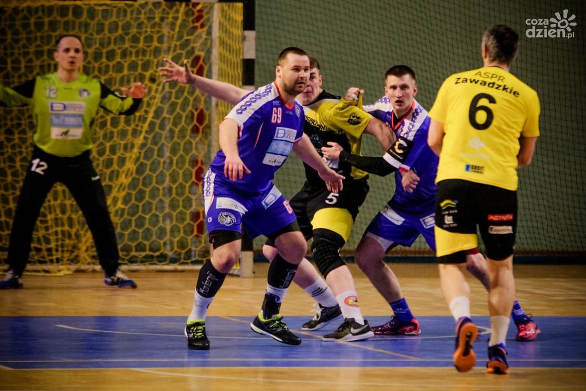 Sąsiedzkie starcie Uniwersytetu