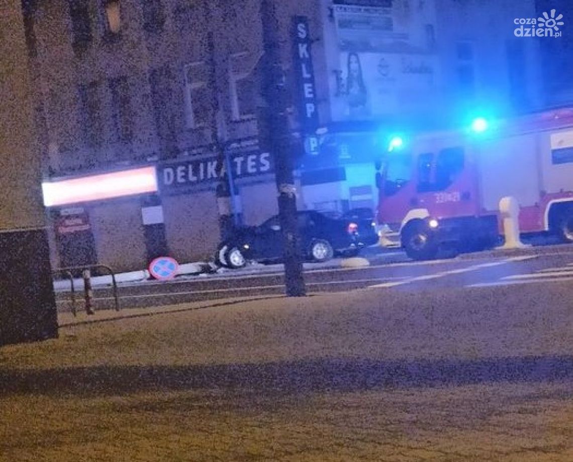 Ściął słup. Zbiegł z miejsca zdarzenia