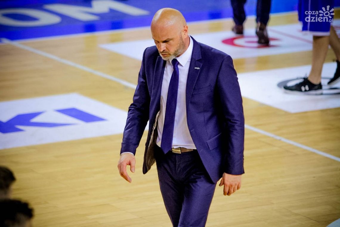 Sędziowski przekręt wyeliminował ROSĘ Sędziowski przekręt wyeliminował ROSĘ