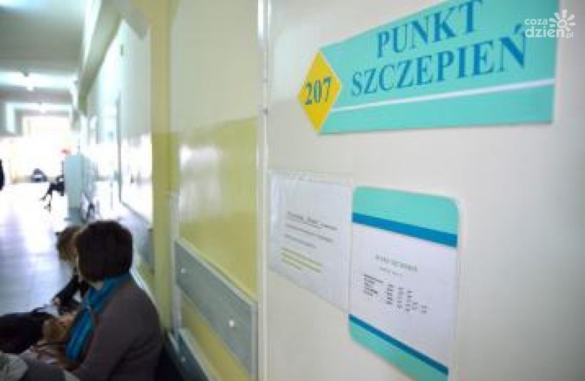 Seniorze! Ruszyły szczepienia przeciw grypie