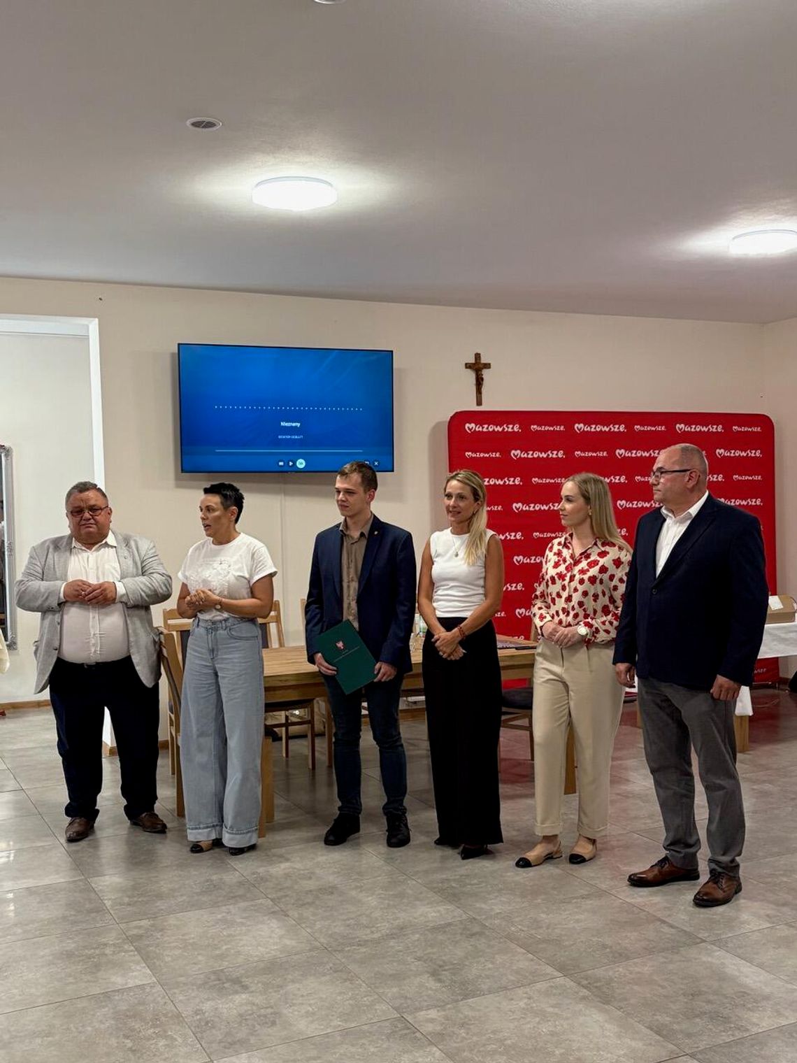 Seniorzy z Mirowa rozmawiali o bezpieczeństwie. Za nami kolejne spotkanie z cyklu „Bezpieczny Senior" Seniorzy z Mirowa rozmawiali o bezpieczeństwie. Za nami kolejne spotkanie z cyklu „Bezpieczny Senior"