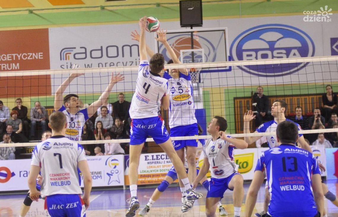 Sensacja stała się faktem! Kęczanin zdobył halę MOSiR-u!