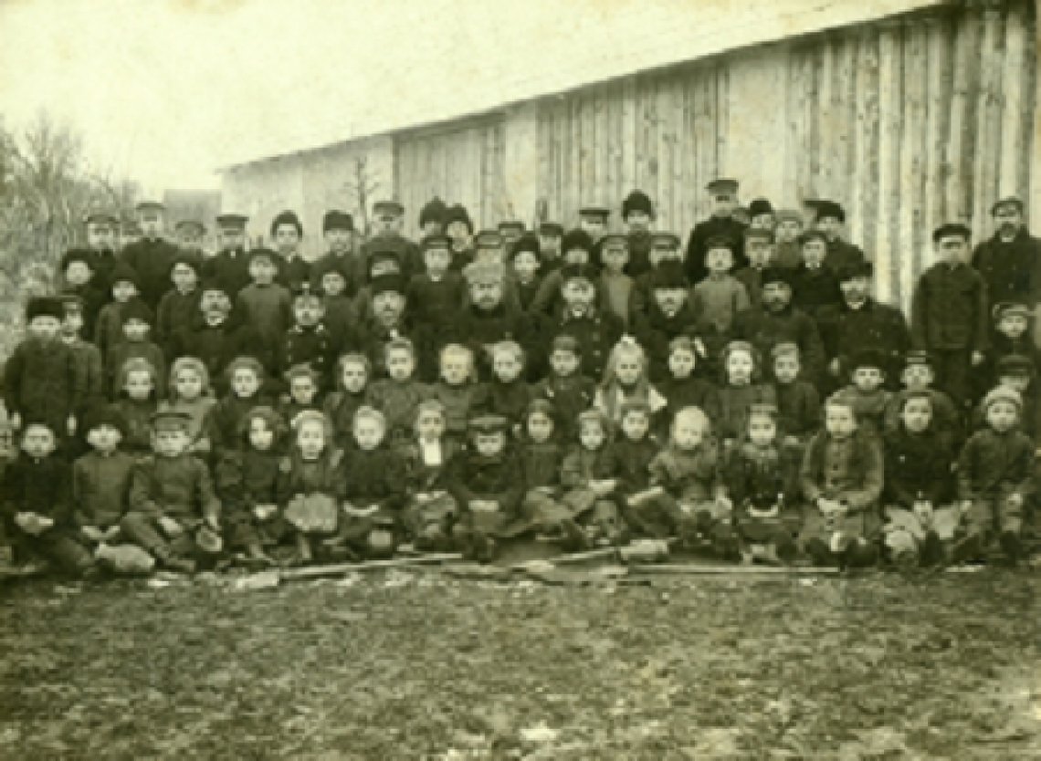 Sentymentalna podróż do przedwojennej szkolnej ławy