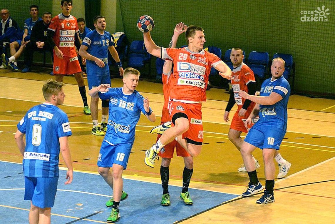 Seria Uniwersytetu trwa Seria Uniwersytetu trwa