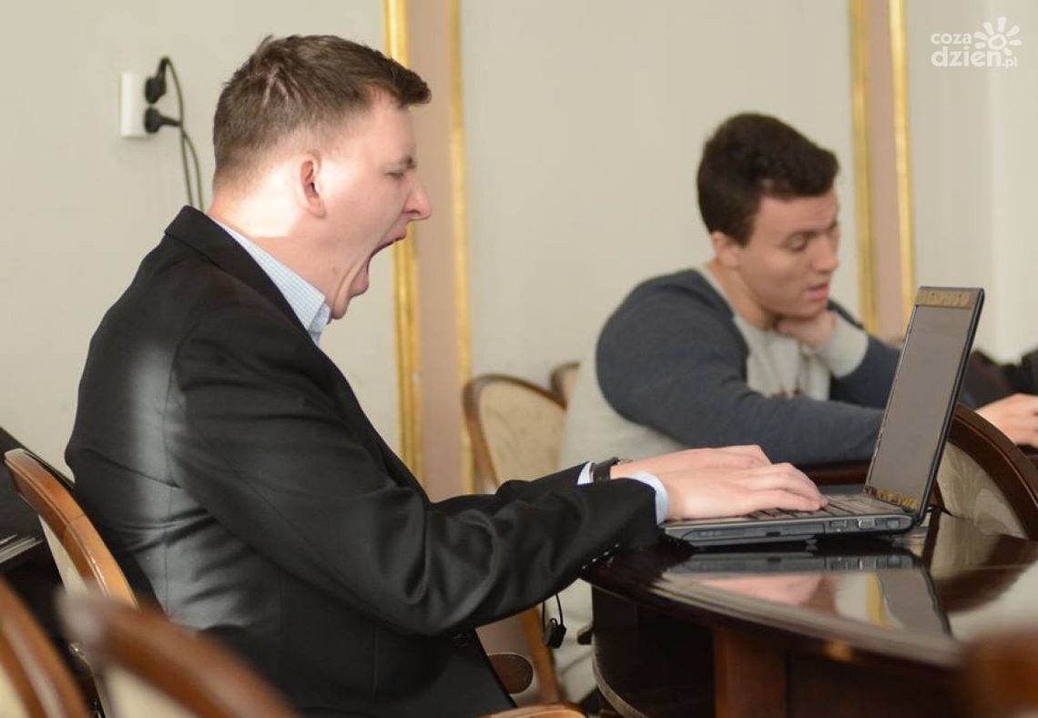 Sesja Rady Miejskiej - bezwzględnie podejrzana. Zobaczcie