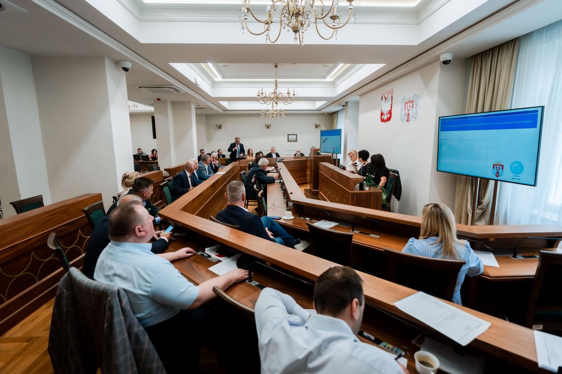 Sesja Rady Miejskiej w Radomiu. Oglądaj na żywo