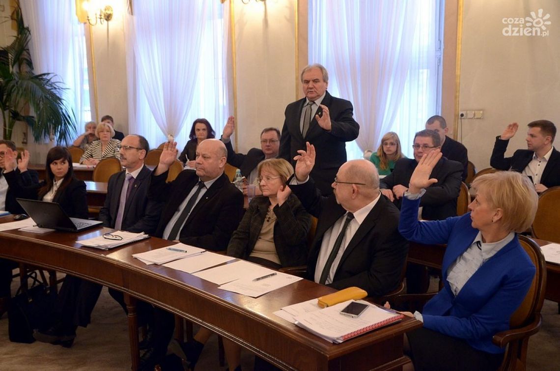 Sesja Rady Miejskiej - zapis relacji Sesja Rady Miejskiej - zapis relacji