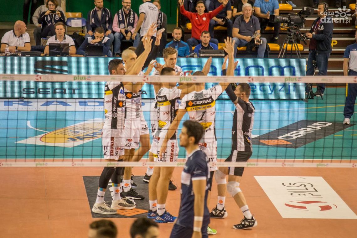 Siatkarskie asy! Szybka wygrana Czarnych