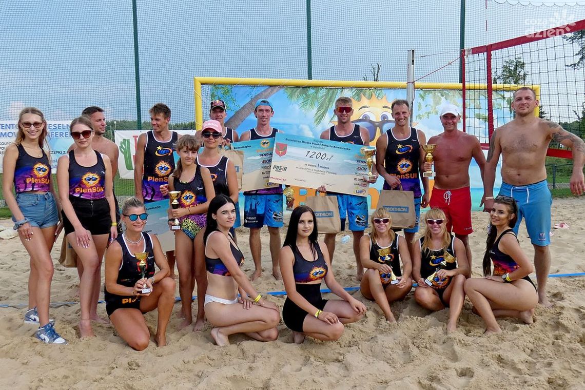 Siatkarskie emocje na PlenSUN BeachVolleball w Pionkach Siatkarskie emocje na PlenSUN BeachVolleball w Pionkach