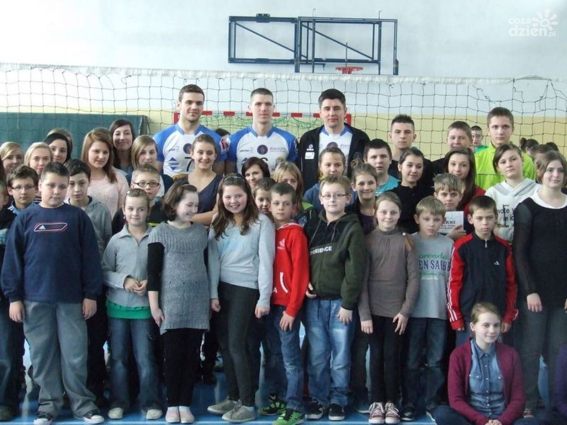 Siatkarze Czarnych Radom spotkali się z młodzieżą w Zakrzewie