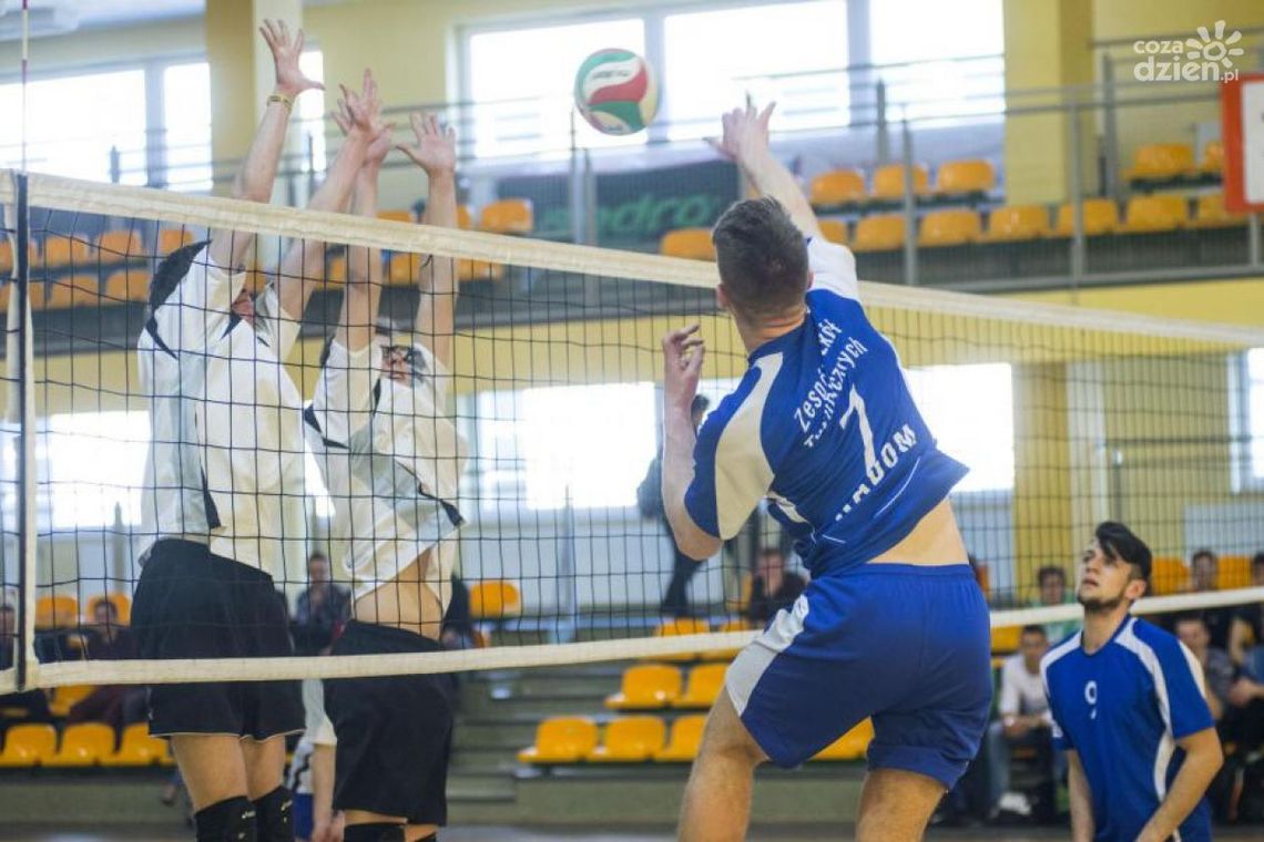 Siatkarze z ZST wygrali XI ROM