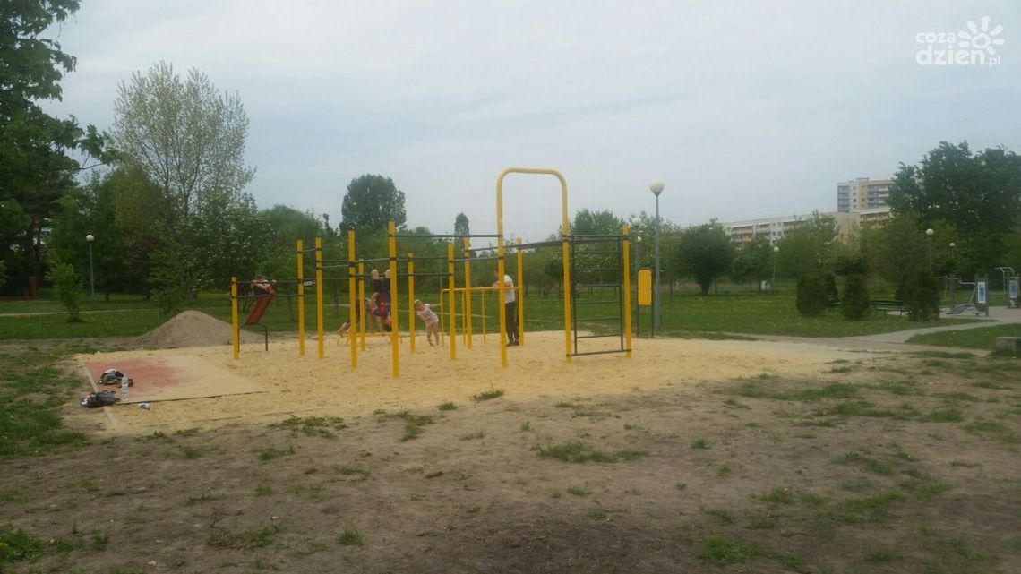 Siłownia typu Street Workout w parku Południe