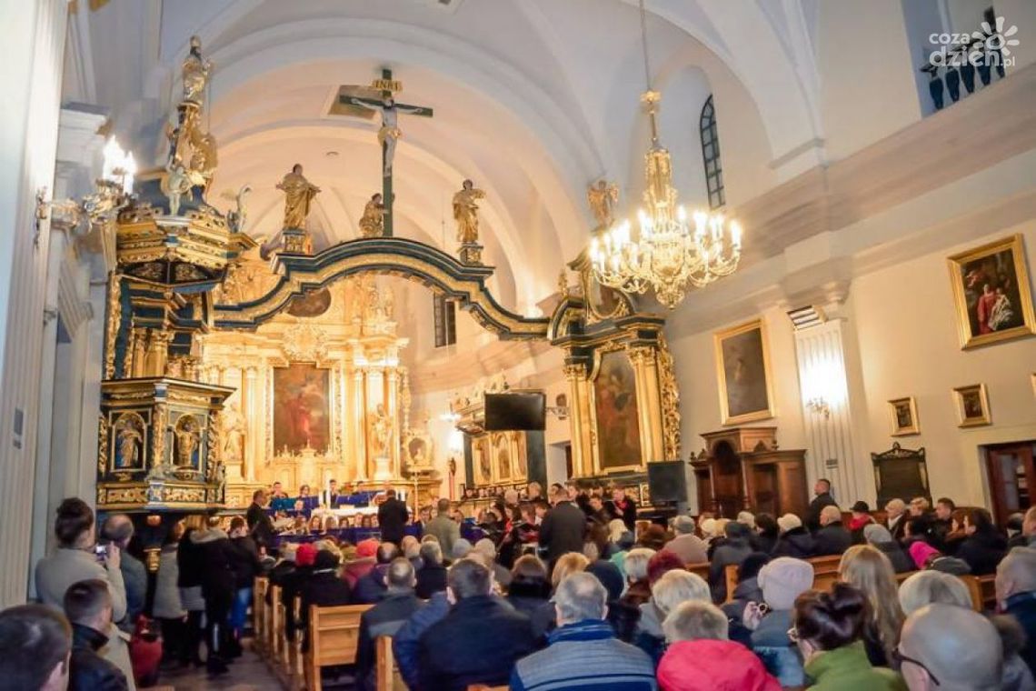 Skaryszew. Koncert z okazji 1050 rocznicy chrztu Polski Skaryszew. Koncert z okazji 1050 rocznicy chrztu Polski