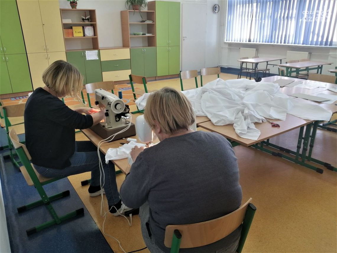 Skaryszew. Szyją maseczki dla mieszkańców Skaryszew. Szyją maseczki dla mieszkańców